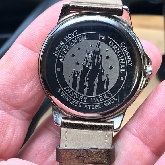 Ladies authentic Disney watch w/silhouette of Mickey on dial face/leather band - Picture 6 of 6